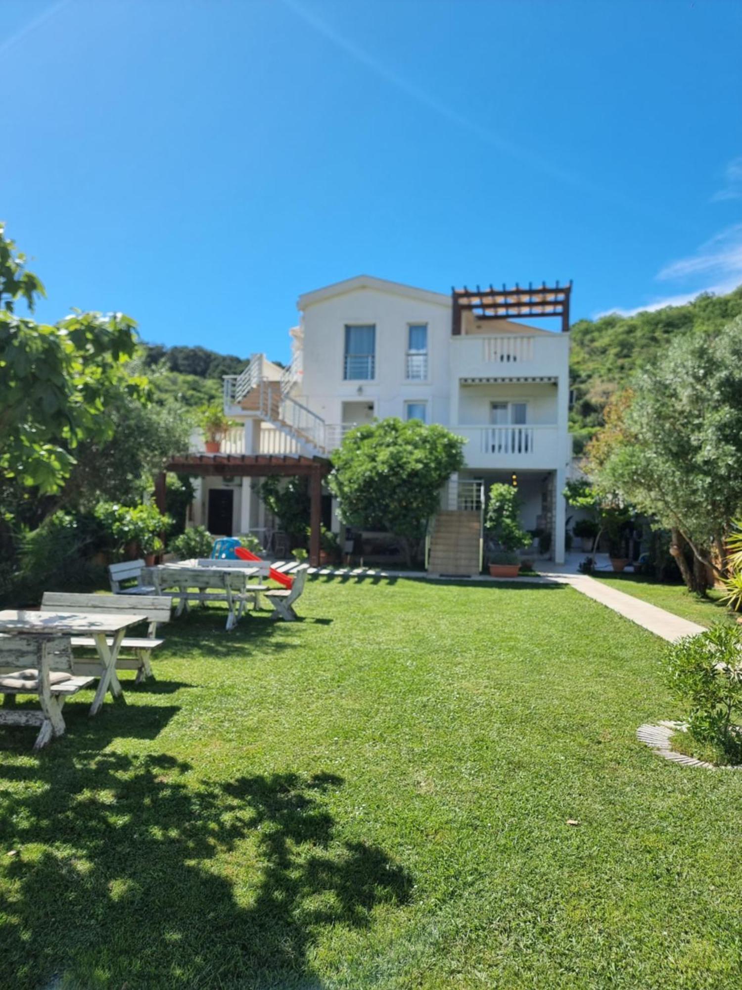 Apartments Villa Marija Петровац Экстерьер фото