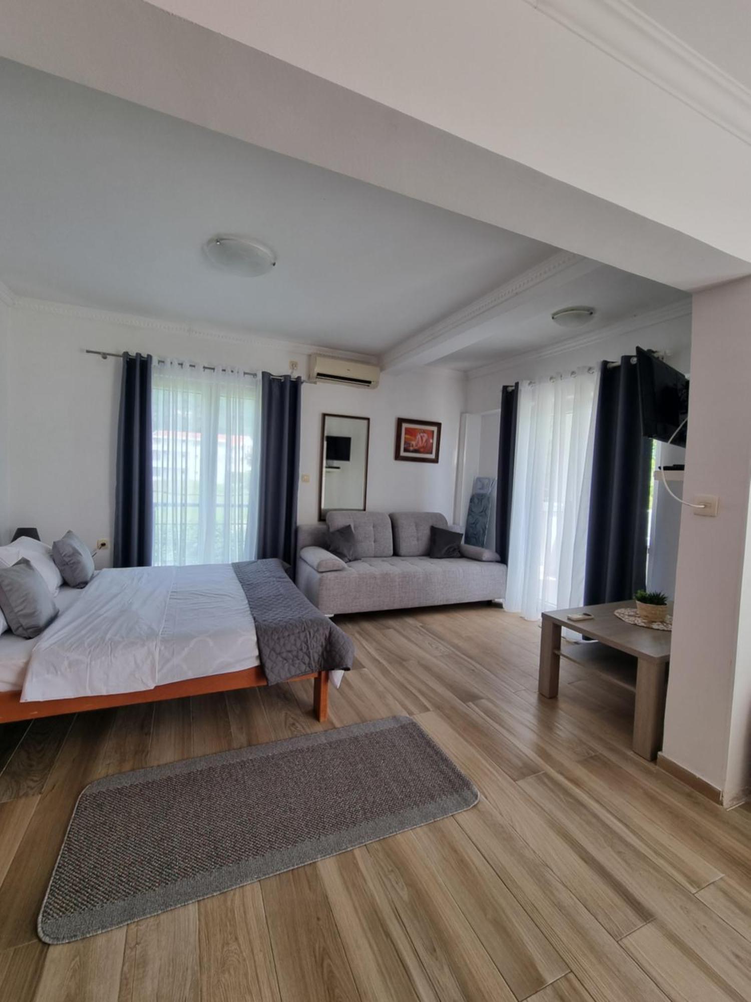 Apartments Villa Marija Петровац Экстерьер фото