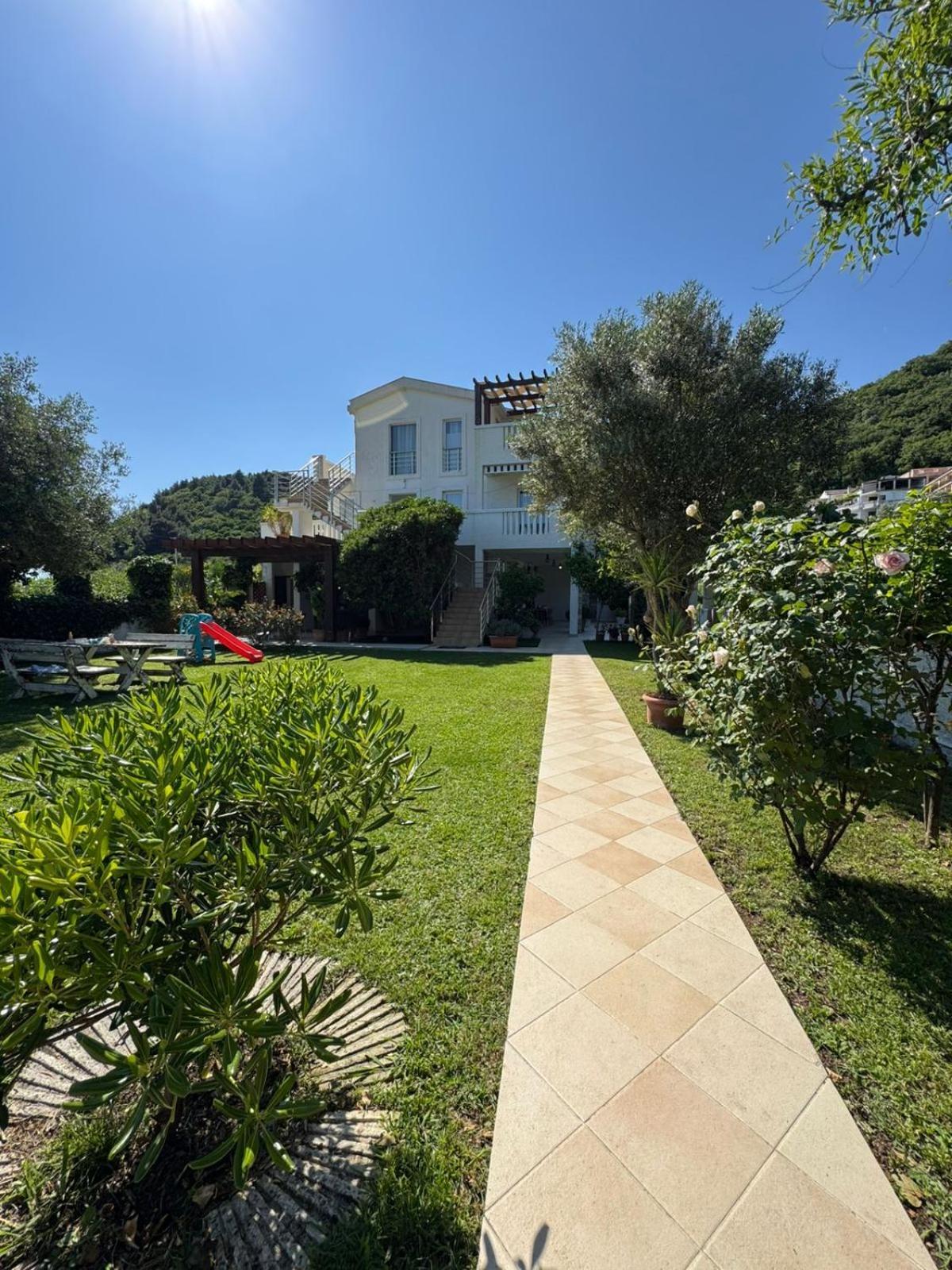 Apartments Villa Marija Петровац Экстерьер фото